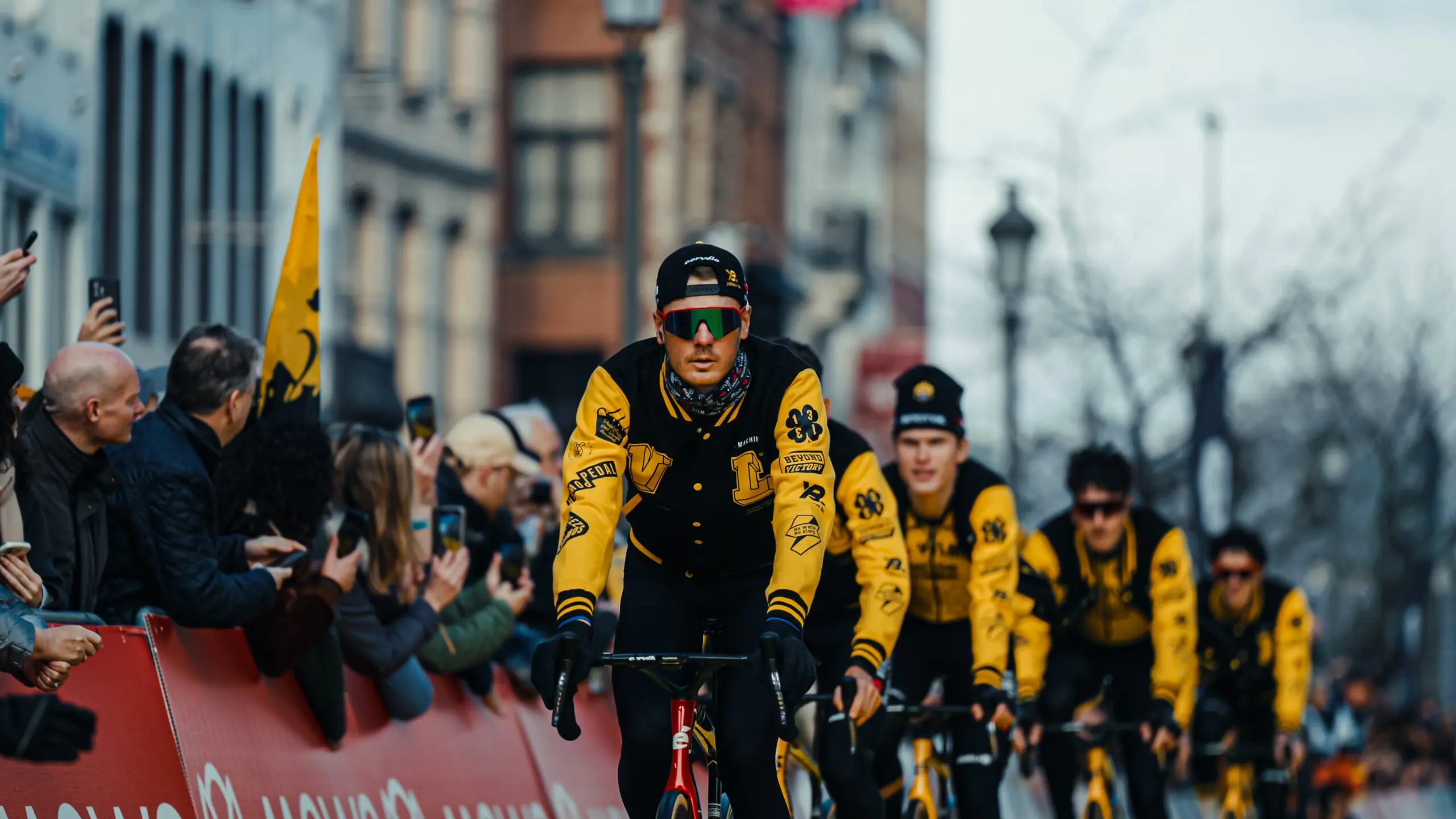 Riders roll to sign on - 2024 Tour of Flanders